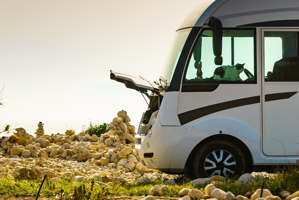 Broken,Down,Camper,Car,On,Sea,Coast.